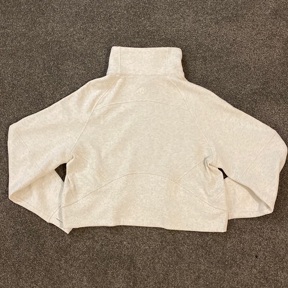 ❤️ Lululemon Scuba Oversized Funnel Neck in Heathered Light Ivory Gold NWT - Picture 5 of 11